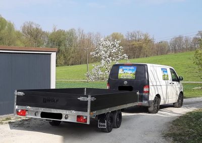 Betriebswagen der Firma Hausmeisterservice & Photovoltaik Reinigung in Pocking